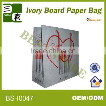 T-shirt paper packaging bags with handle