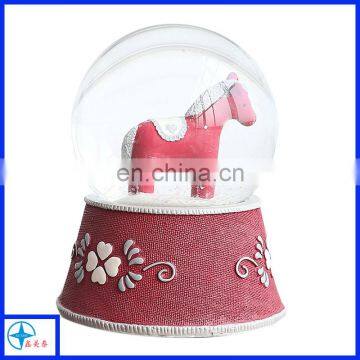 lovely! horse statue resin snow globe