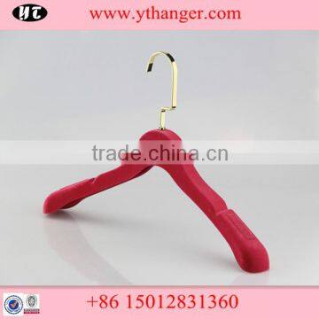 durable hook red anti-slip plastic clothes hanger