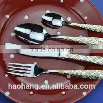 Elaborately Designed Luxury Disposable Tableware With Chinese Knot