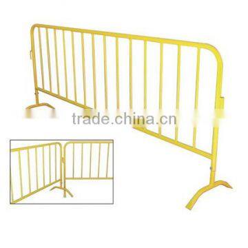 Yellow powder coated crowd control