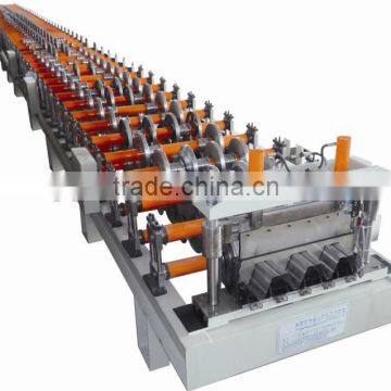 floor decking machine