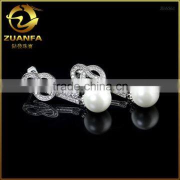 2016 hot sale Valentine's day gift fashion cubic zirconia pearl earrings