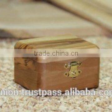 High Quality Jewellery Box of Ancient Olive Wood