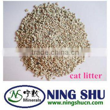 Bentonite Cat Litter as Cats Dogs Clean up Product photo-2
