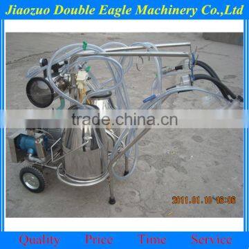 movable vacuum double tanks milking machine for sale