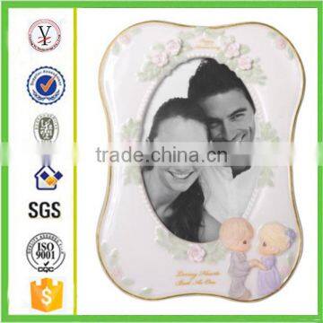 factory custom-made handmade carved fashion polyresin couples photo frames