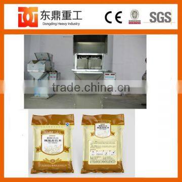 1-5 kg/h Particle Racking Weighing Almonds Packaging Machine