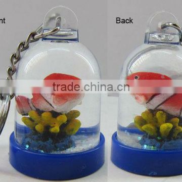 Fish snow globe used as plastic key chain