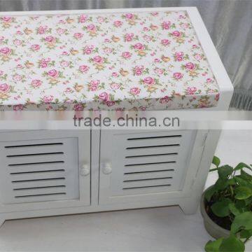 Wooden shoe cabinet with doors