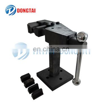 Manufacturer supply No,002(3)COMMON RAIL INJECTOR SUPPORT for tractor