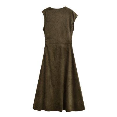 Vestido de mujer elegante y de moda 2025 con escote irregular