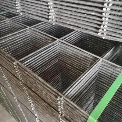 Сетка сварная по стандарту ISO с квадратными ячейками, рулон длиной 30 м