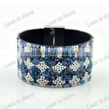 Wholesale Expandable Bangle With Crystal Bead