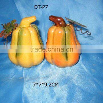 Harvest decoration pumpkin with metal leaves