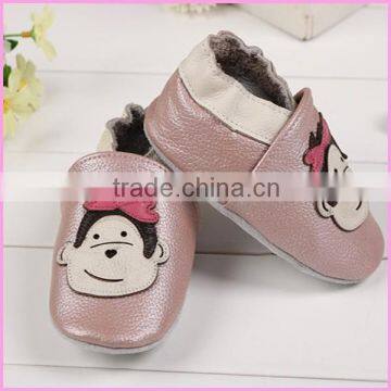 2014 beautiful design cheap newborn baby hard sole walking shoes