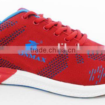 Customized Flyknit Sports Shoes Outdoor Running Shoes