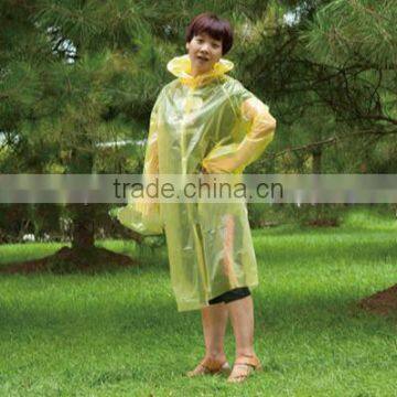 Cheap PE Semitransparent Yellow Motorcycle Raincoat photo-2
