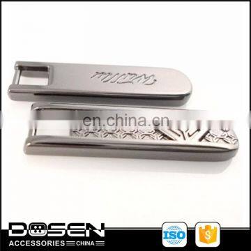 New Product garment accessory zipper slider and puller wholesale for lots of used shoes on plastic zipper slider machine