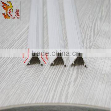 hot sell cover corner wihte L shape plastic profile rubber product for construction shelf