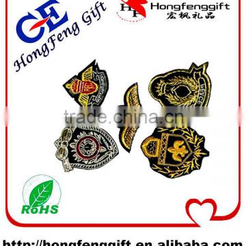 Promotional football club sports lapel pins badges,embroidered football team badges