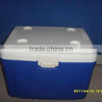 Plastic cooler box