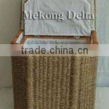 Woven Segrass Basket w. Cotton Lining