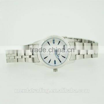 Woman Fashion Quartz Stainless Steel Resistant Quartz Watch photo-4