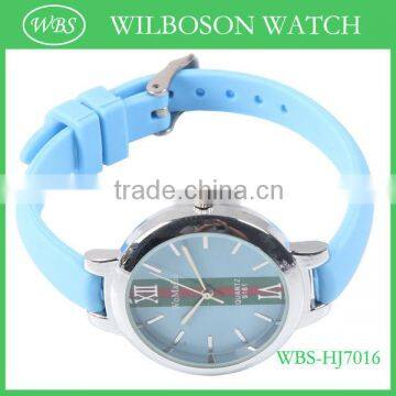 2013 beautiful silicone ladies mini watch
