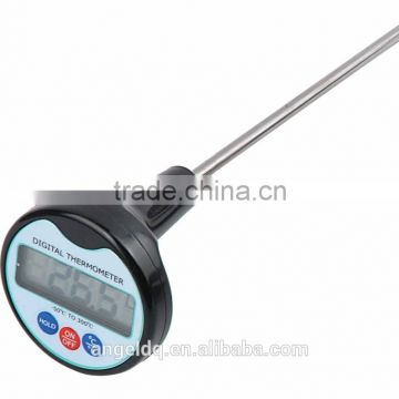 Digital thermometer