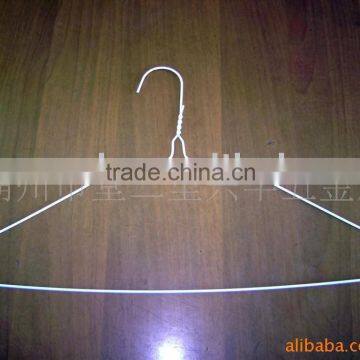 powder coated wire hanger