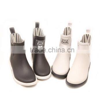 Grey Upper Black Outsole With Customized Logo Martin Chelsea Martin Shoes Fashion Ankle Rain Shoes Water Shoes Rubber Welly photo-4