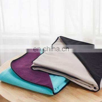 Latest Design Polar Fleece Fabric Dampproof Waterproof Outdoor Camping Down Blanket