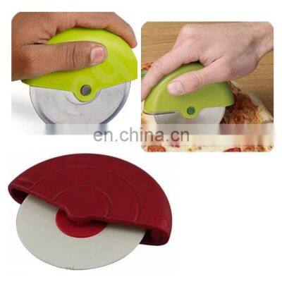 Pizza Cutter Wheel, Super Sharp and Easy To Clean Slicer With Protective Blade Guard photo-4