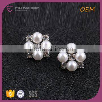 E77998K01 STYLE PLUS Flower Pearl Crystal Stud Earrings Glass Crystal Stone White Pearl Earrings Hot Sale in China photo-2