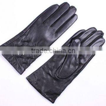 Fashion women black sheepskin leather gloves in China