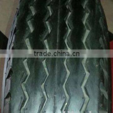 Rib and lug truck tire 7.50-20