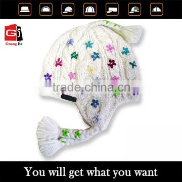 Promotional customized comfortable top quality floral kintted baby winter hat wholesale