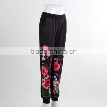 F5W30178 Ladies Contrast Panel Flower Print Jogger Pants photo-2