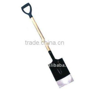 S512D spade with woodle handle