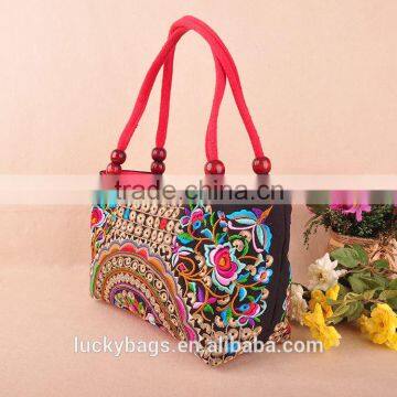 Embroidery Flower Pattern Handbags Women Hot Selling Bag Cheap Hmong Bag Wooden Beads Women Handbag photo-4