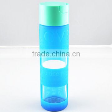 Hot sale Eco-friendly food grade embossed LOGO molding sports silicone sleeves for glass bottles