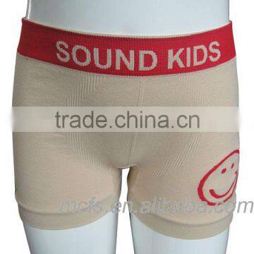 Comfortable seamless boy's underwear boxer shorts