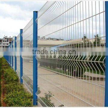 Curvy wire mesh fence manufacturers