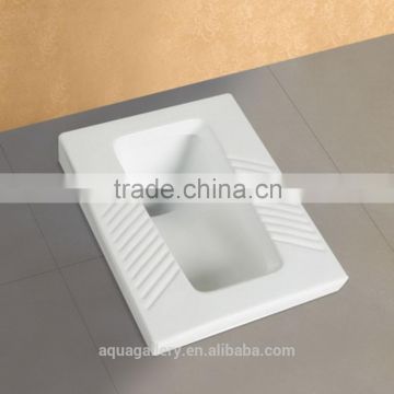 White Ceramic Glazed Easy Cleaning Squat Toilet Pan