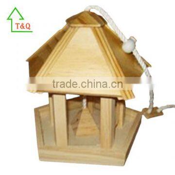 Top-Selling Natural Hanging Wooden Novelty Palace Bird Feeder