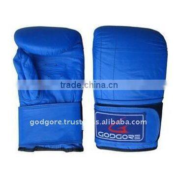 Elastic Grip Hand Crafted Mould Long Practices Blue Leather Punching Bag Mitts