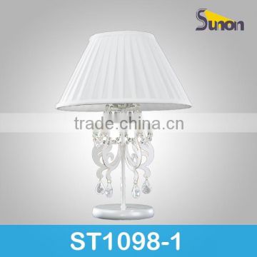 New European style wrought iron decorative bedroom crystal table lamp