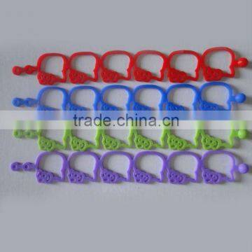 Charmly hollow silicone bracelet