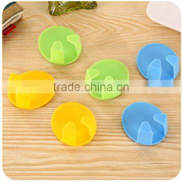 Wholesale High Quality Plug Hook Plug Sticky Hook Plastic Plug Hook photo-3